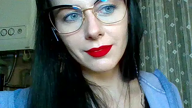 Snapshot of LuminousLady chatting on 03/20/25, 08:51 LuminousLady online show from 03/20/25, 08:51