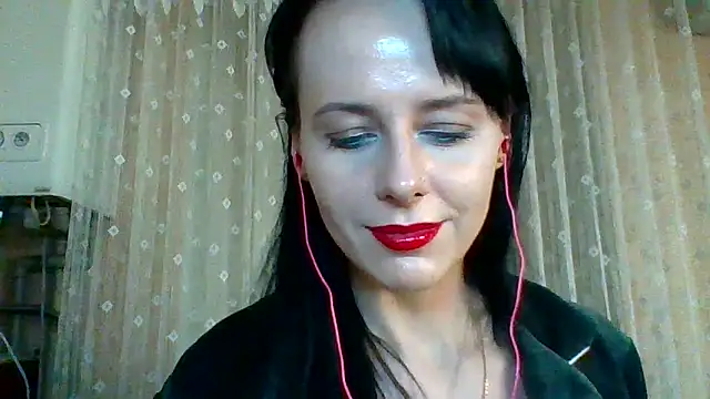 Snapshot of LuminousLady chatting on 03/22/25, 01:22 LuminousLady online show from 03/22/25, 01:22