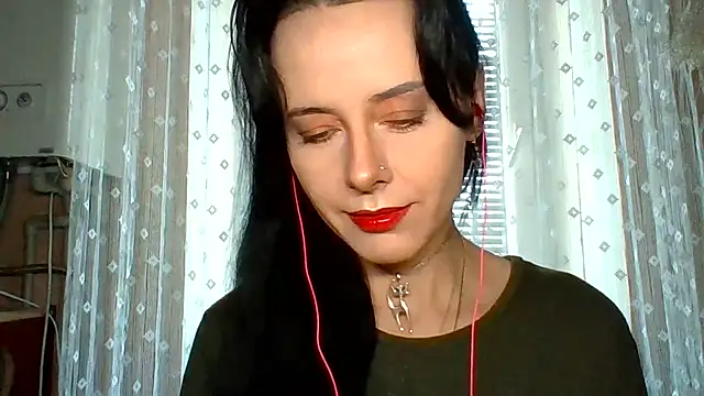 Snapshot of LuminousLady chatting on 09/22/25, 06:15 LuminousLady online show from 09/22/25, 06:15