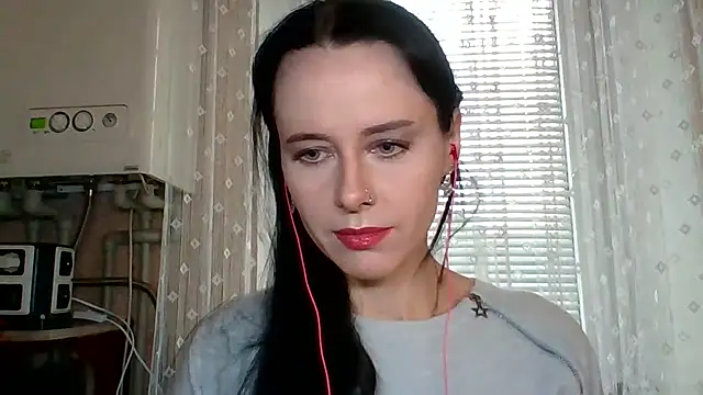 Snapshot of LuminousLady chatting on 10/03/25, 01:30 LuminousLady online show from 10/03/25, 01:30