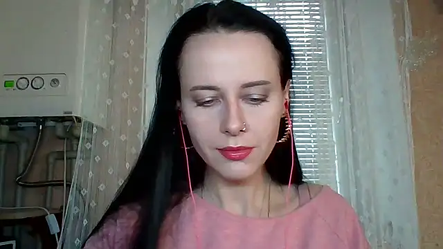 Snapshot of LuminousLady chatting on 10/11/25, 07:07 LuminousLady online show from 10/11/25, 07:07