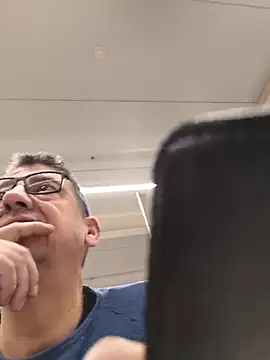 Snapshot of Fafas26 chatting on 12/17/25, 07:58 Fafas26 online show from 12/17/25, 07:58