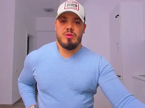 Snapshot of ZackMasterss chatting on 11/28/25, 11:29 ZackMasterss online show from 11/28/25, 11:29