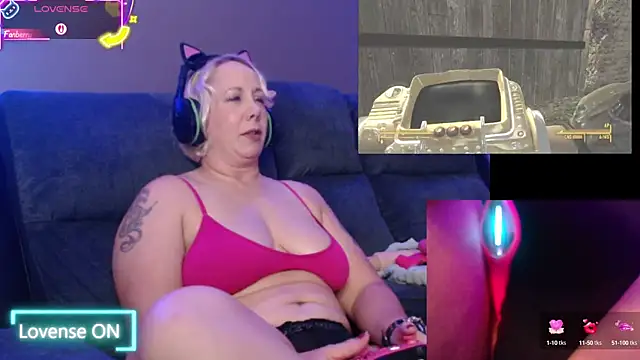 Trixiekittycutie online show from 09/22/25, 05:37