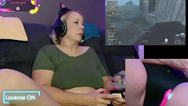 Trixiekittycutie online show from 10/11/25, 01:16