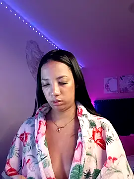 SallyWhitee online show from 02/04/26, 04:40