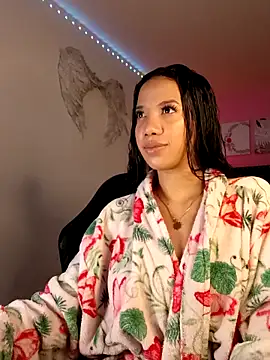 SallyWhitee online show from 04/28/26, 05:34