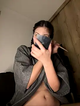 Snapshot of AngelRuby chatting on 09/21/25, 08:27 AngelRuby online show from 09/21/25, 08:27