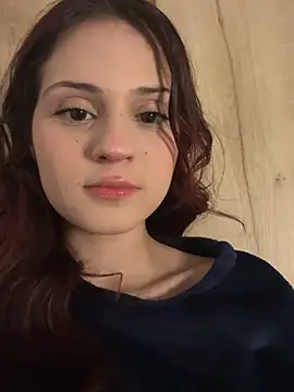 Snapshot of AngelRuby chatting on 09/28/25, 06:19 AngelRuby online show from 09/28/25, 06:19