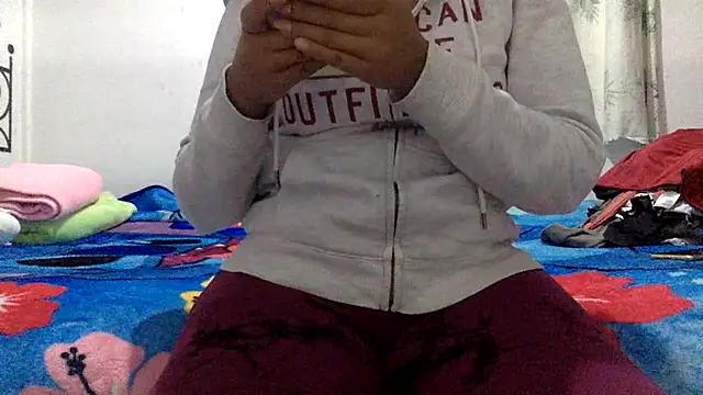 sharonlopez9611 online show from 10/04/25, 02:42