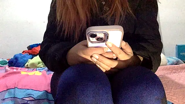 sharonlopez9611 online show from 12/22/25, 03:25