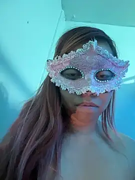 sharonlopez9611 online show from 04/05/26, 03:36