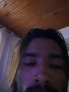 Mineirinho043 online show from 06/01/26, 02:41