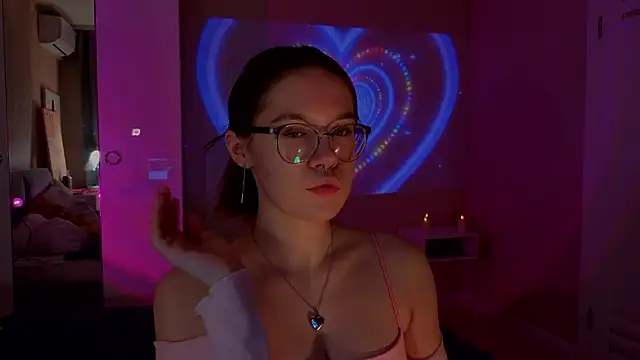 Mia Luw online show from 02/01/26, 09:13