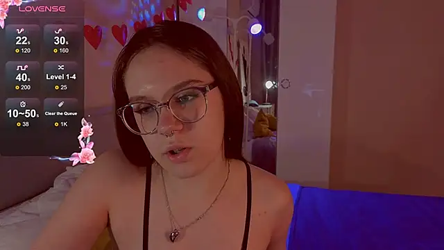 Mia Luw online show from 02/25/26, 05:06