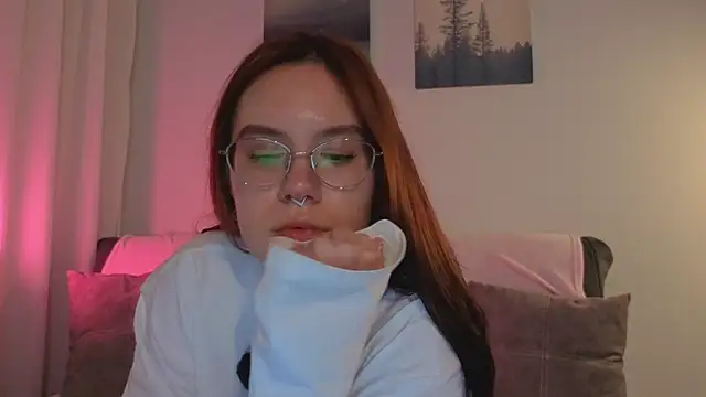 Mia Luw online show from 07/22/26, 04:10