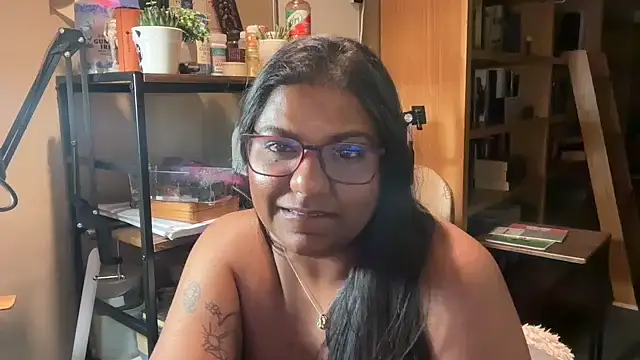 SophieStarShine online show from 10/13/25, 11:49