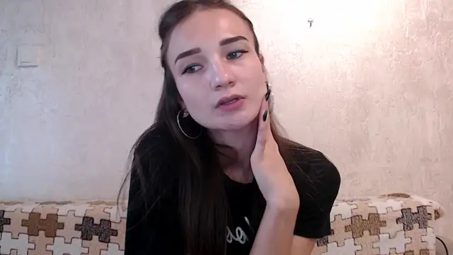 RoyalDessertt online show from 11/12/25, 08:15