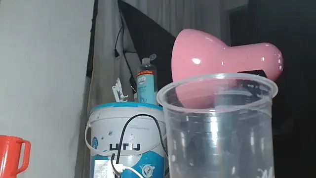 Cuddle Bear online show from 10/25/25, 10:59