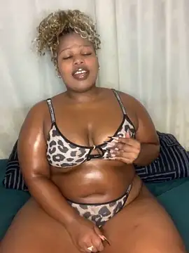 Cuddle Bear online show from 03/11/26, 08:26