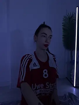 Celine Roxelle online show from 11/12/25, 05:46