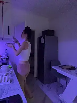 Celine Roxelle online show from 12/05/25, 12:03