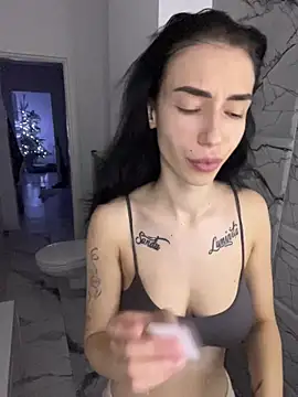 Celine Roxelle online show from 12/20/25, 05:53