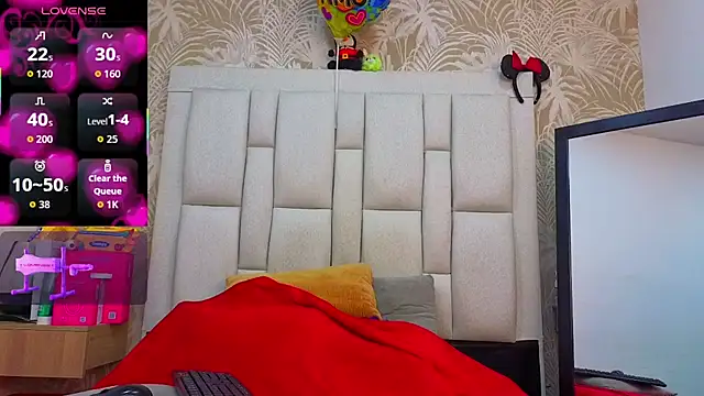 dafnnelewis online show from 04/16/26, 11:44