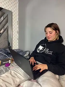 Maggie Geller online show from 03/05/25, 11:27