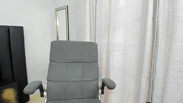 ISAAC CRYSTON online show from 02/05/25, 01:33