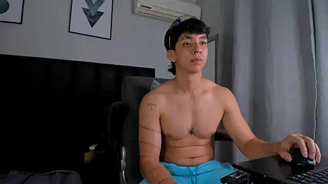 ISAAC CRYSTON online show from 03/22/25, 02:16