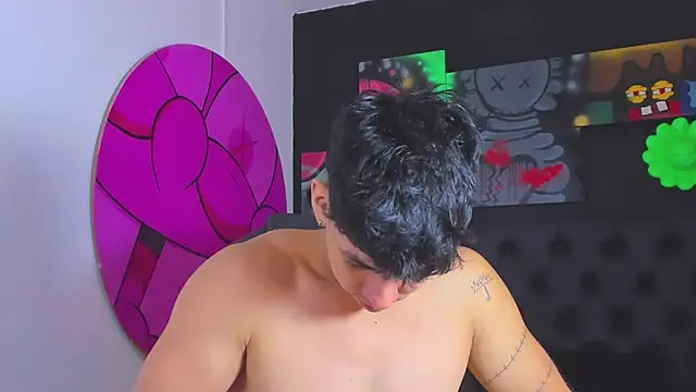 ISAAC CRYSTON online show from 10/10/25, 07:24