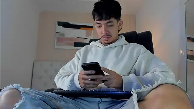 ISAAC CRYSTON online show from 12/20/25, 07:43