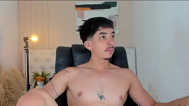 ISAAC CRYSTON online show from 02/09/26, 09:30