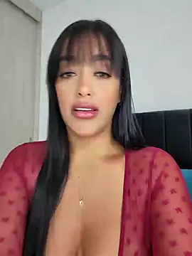 Snapshot of MarianaGiiiL chatting on 02/11/25, 12:05 MarianaGiiiL online show from 02/11/25, 12:05