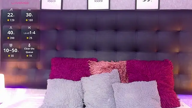 Snapshot of MarianaGiiiL chatting on 09/24/25, 12:52 MarianaGiiiL online show from 09/24/25, 12:52