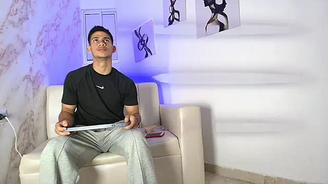 ANDRES STUD online show from 11/04/25, 04:44