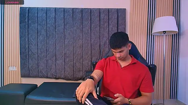Snapshot of ANDRES_STUD chatting on 07/10/26, 04:28 ANDRES STUD online show from 07/10/26, 04:28