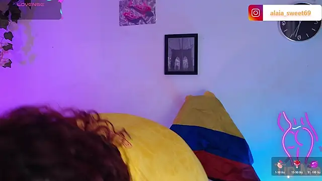Snapshot of alaia_sweetxxx chatting on 06/17/26, 10:32 alaia sweetxxx online show from 06/17/26, 10:32