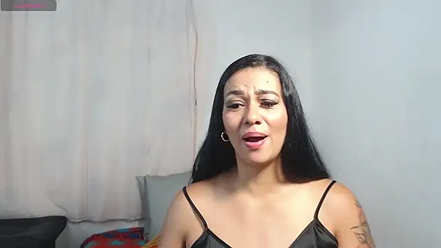 Snapshot of Daphne_Gabor chatting on 02/26/25, 04:58 Daphne Gabor online show from 02/26/25, 04:58