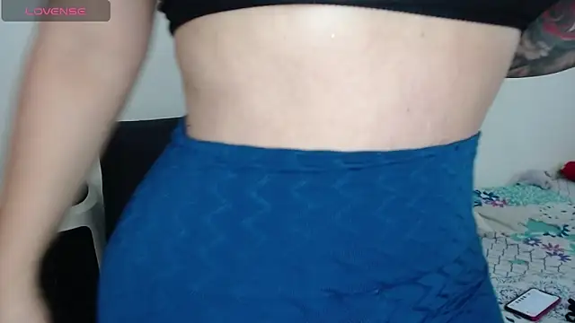 Snapshot of Daphne_Gabor chatting on 11/12/25, 12:05 Daphne Gabor online show from 11/12/25, 12:05