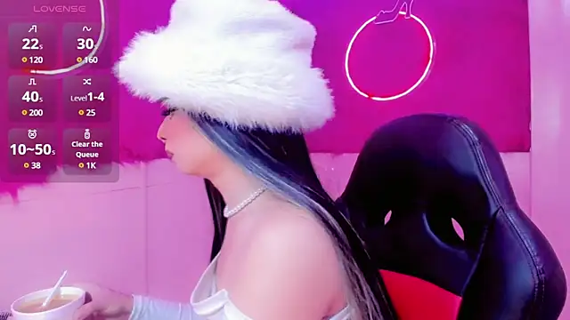 Snapshot of Irina_milkmaid chatting on 03/05/25, 07:38 Irina milkmaid online show from 03/05/25, 07:38