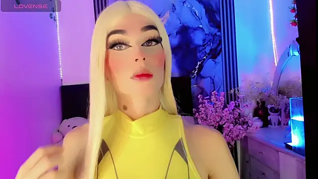 Snapshot of Irina_milkmaid chatting on 10/08/25, 07:33 Irina milkmaid online show from 10/08/25, 07:33