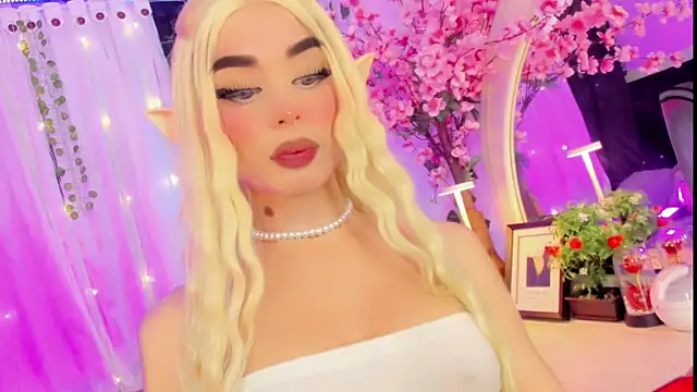 Snapshot of Irina_milkmaid chatting on 12/16/25, 07:30 Irina milkmaid online show from 12/16/25, 07:30