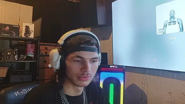 nuttyking2022 online show from 02/04/26, 07:36