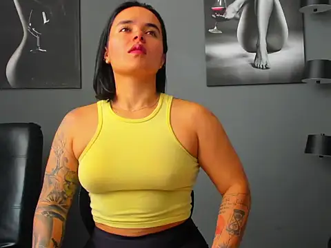 karlyjons12 online show from 03/17/26, 02:09