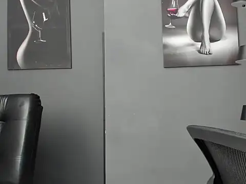 karlyjons12 online show from 04/11/26, 04:33