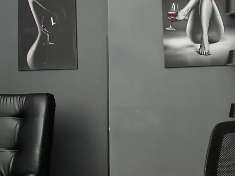 karlyjons12 online show from 04/18/26, 05:28