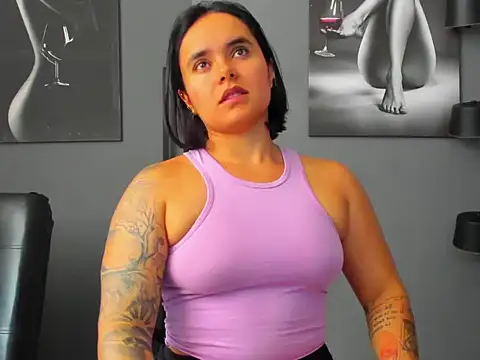 karlyjons12 online show from 05/25/26, 05:52