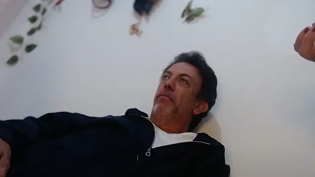 jeans and emma online show from 03/04/25, 04:17